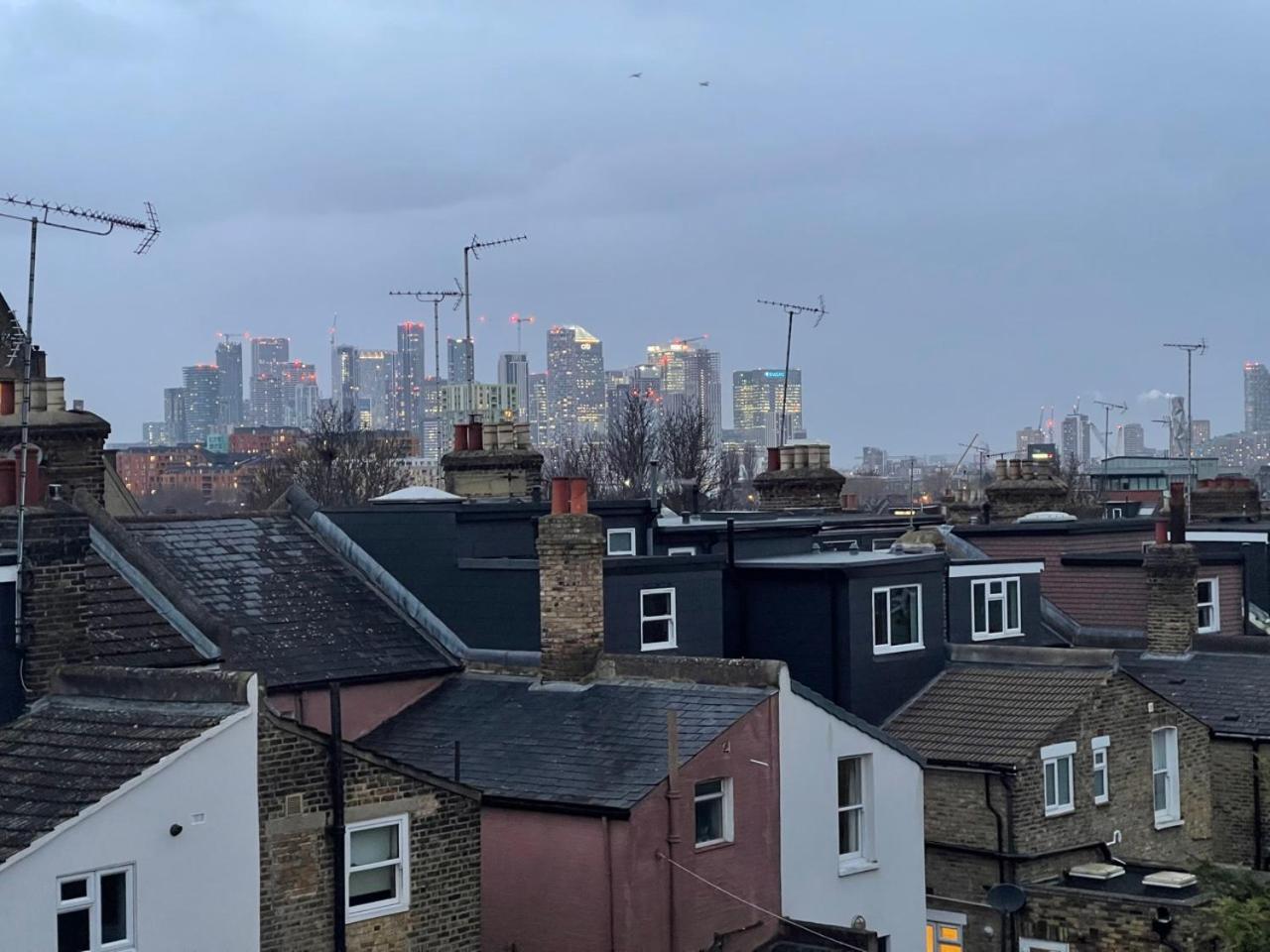 Home In Greenwich Near The O2 런던 외부 사진