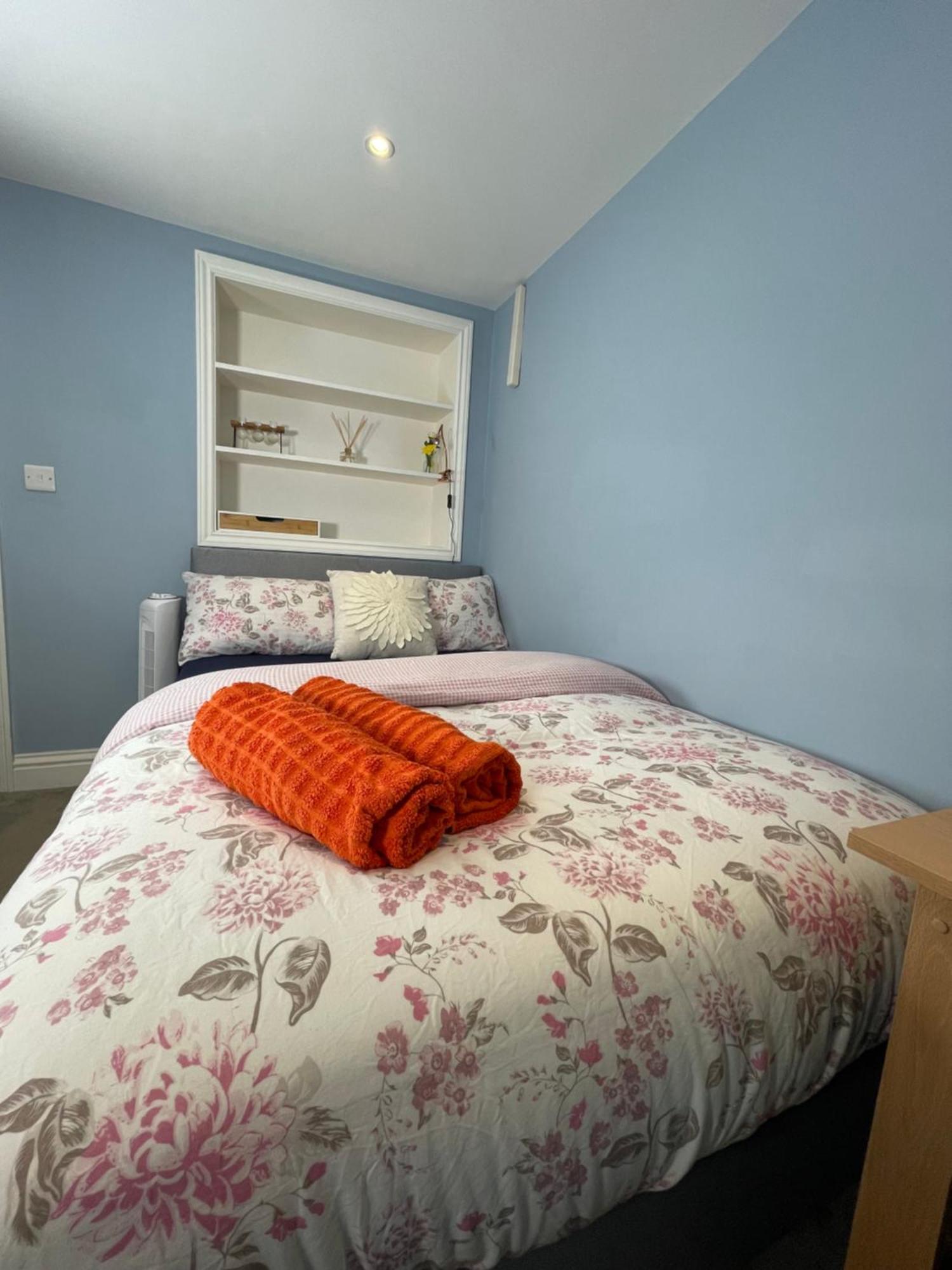 Home In Greenwich Near The O2 런던 외부 사진